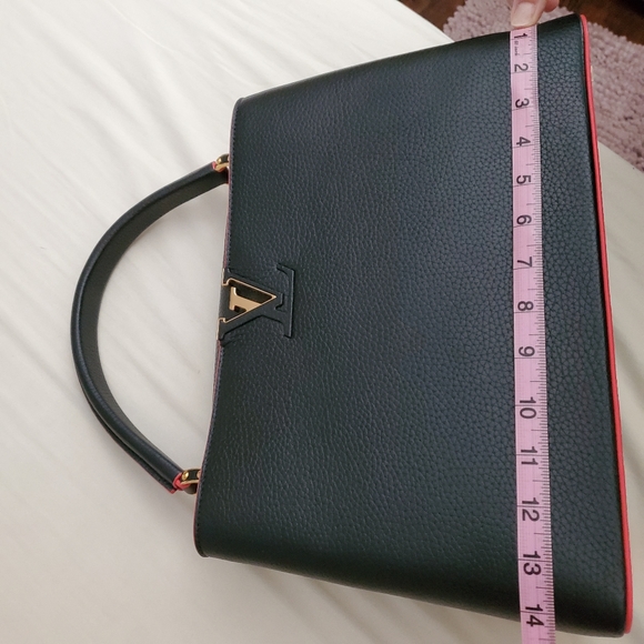 LV Capucines MM bag - Picture 7 of 15
